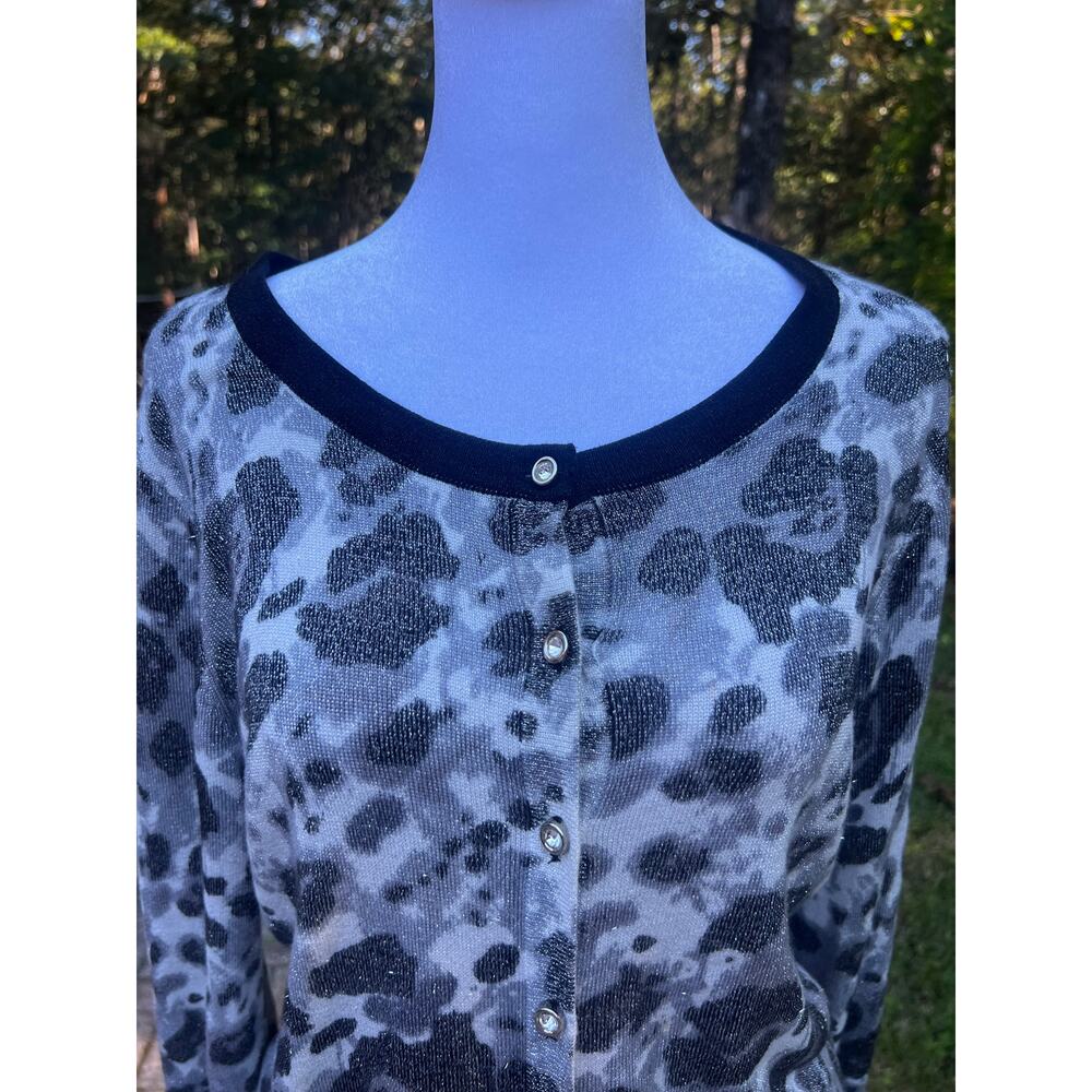 Joseph A. XL Gray Black Animal Print Shimmer Cardigan Jeweled Button - Picture 8 of 10